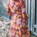 Kaelusega pitsist kõrge vöökohaga lilleline kleit (M)